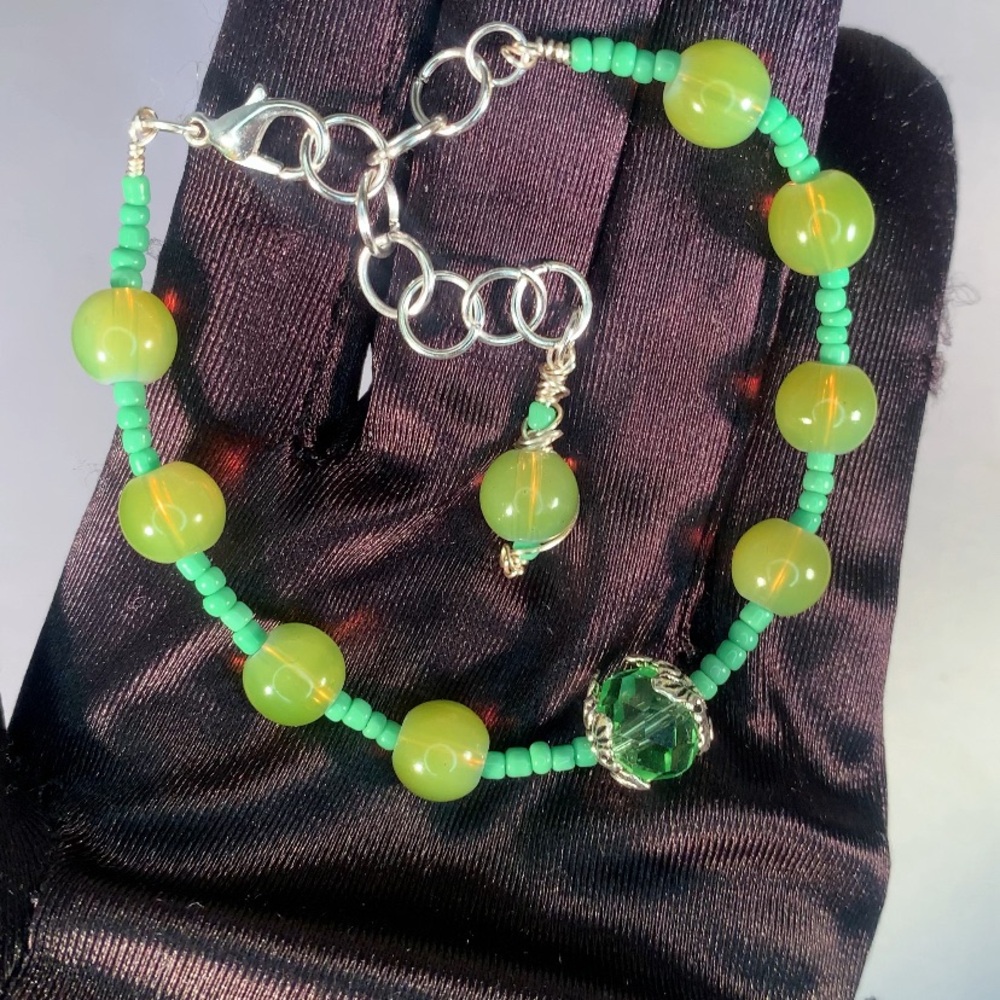 PEARLESCENT SAGE — Handcrafted Green Glass Beaded Bracelet with Copper & Pendant